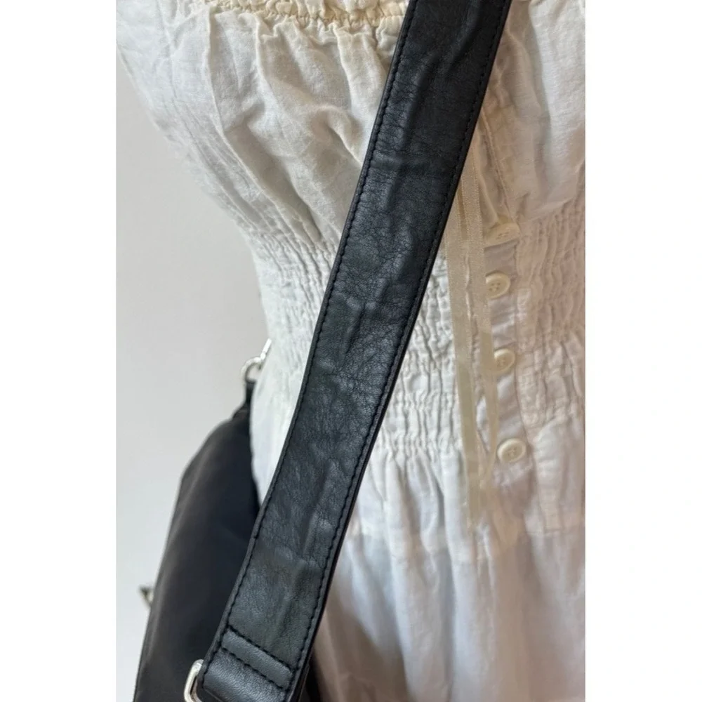 Margot Hobo Black Leather Fold Over Adjustable Shoulder/Crossbody‎ Bag Y2k